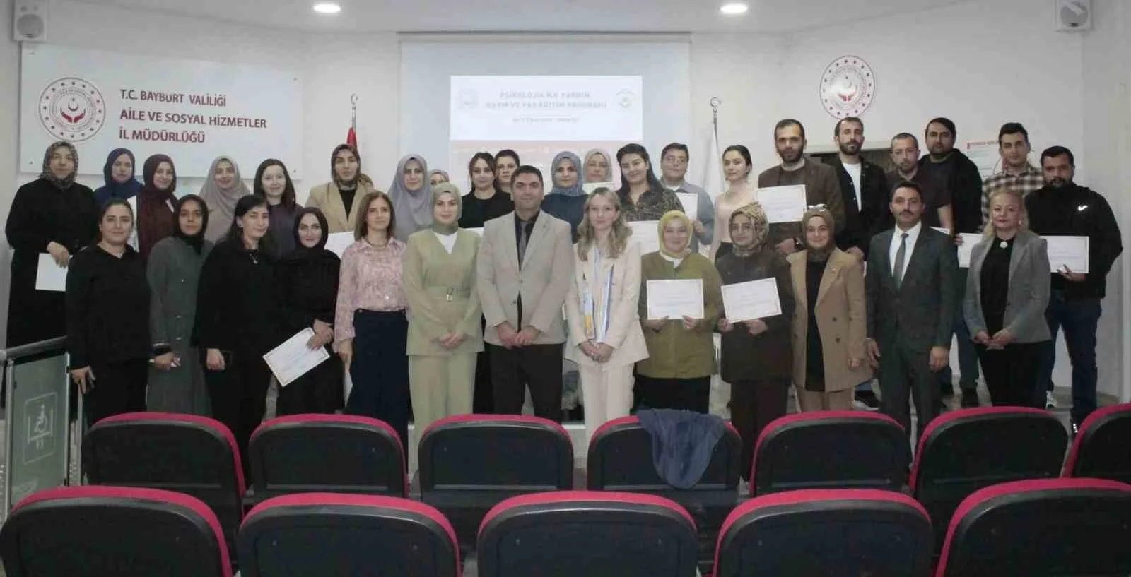 Sosyal hizmet personeline psikolojik destek eğitimi verildi