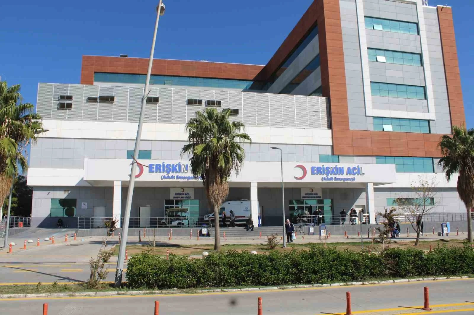 Aydın’da gıda zehirlenmesi: 3 öğrenci hastaneye kaldırıldı