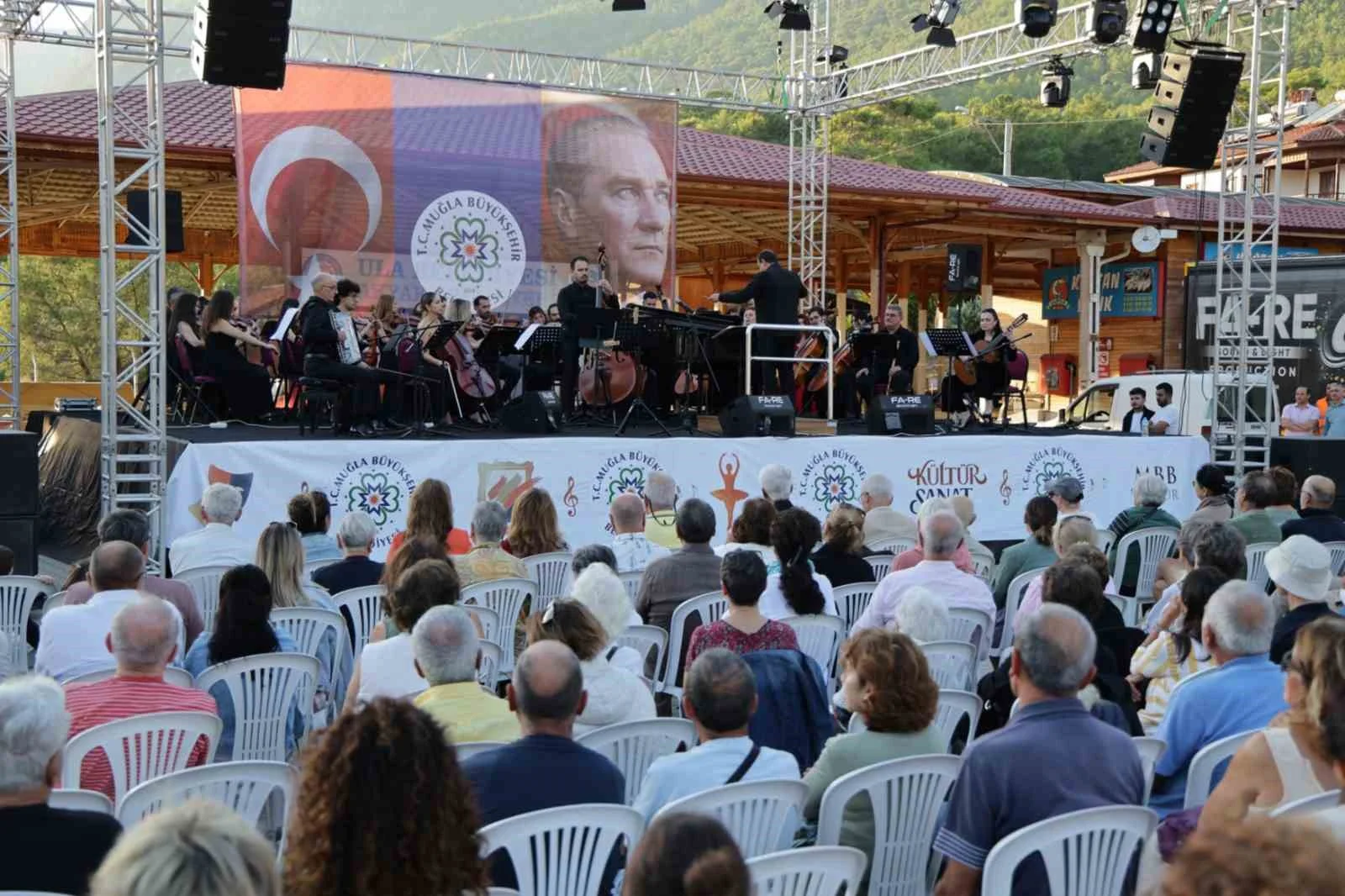 Akyaka’da Halet Çambel ve Nail Çakırhan anıldı