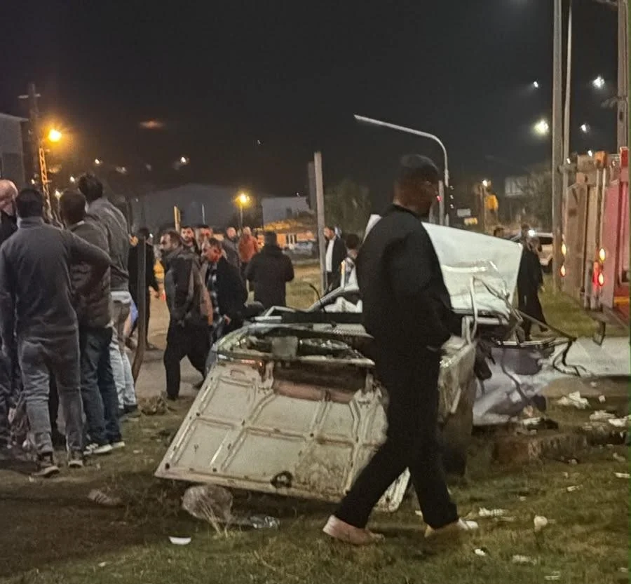 Van’da tır ile otomobil çarpıştı: 1 ölü, 4 yaralı