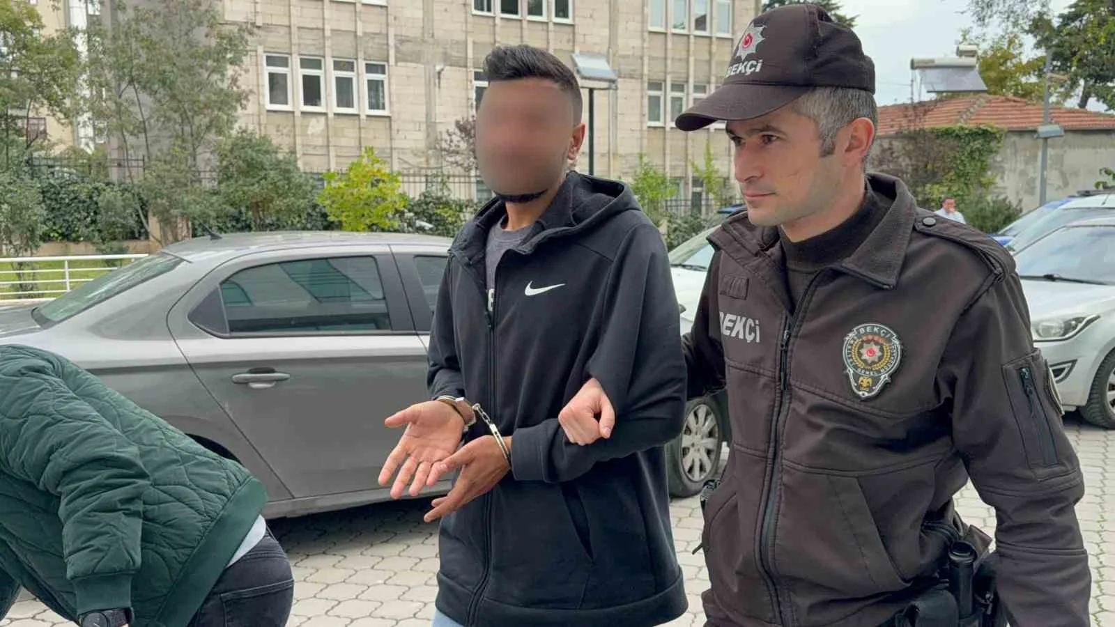 Alkol alıp kavga eden 2 kişi adliyeye sevk edildi