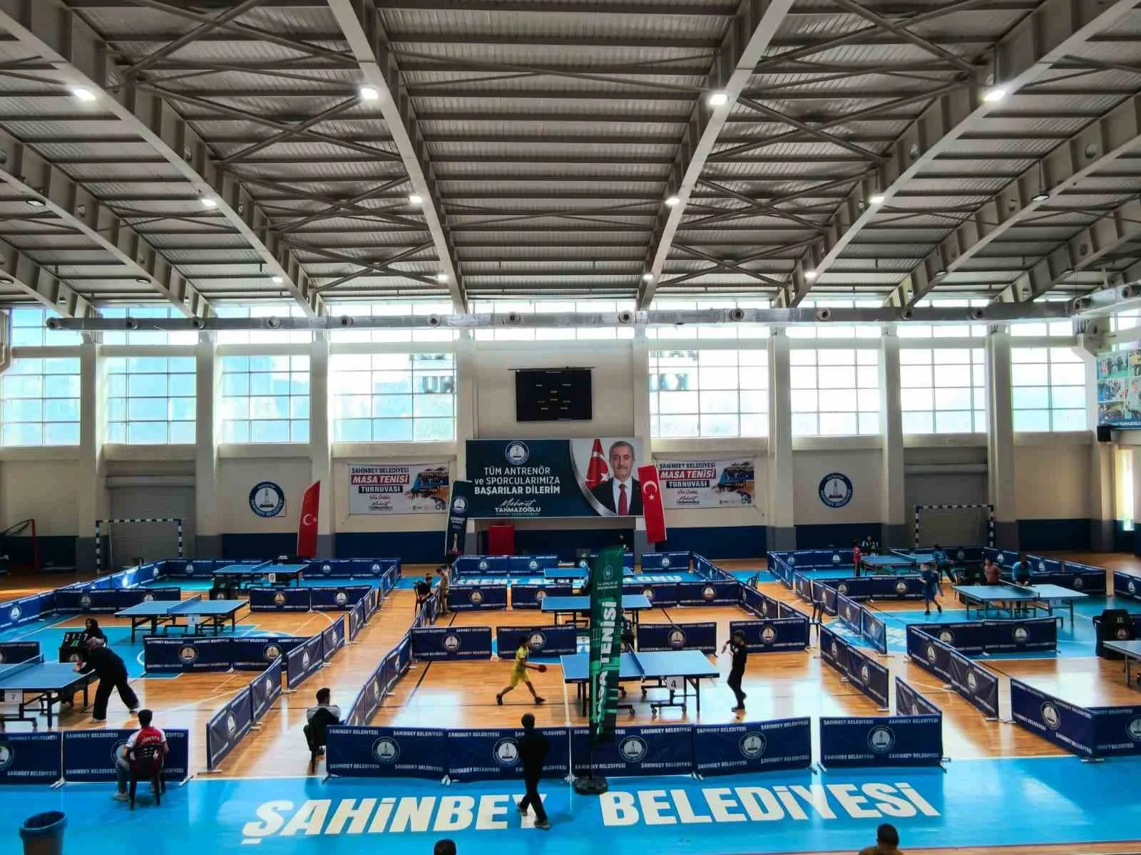 Şahinbey’de Cumhuriyet coşkusu sahalara taşındı