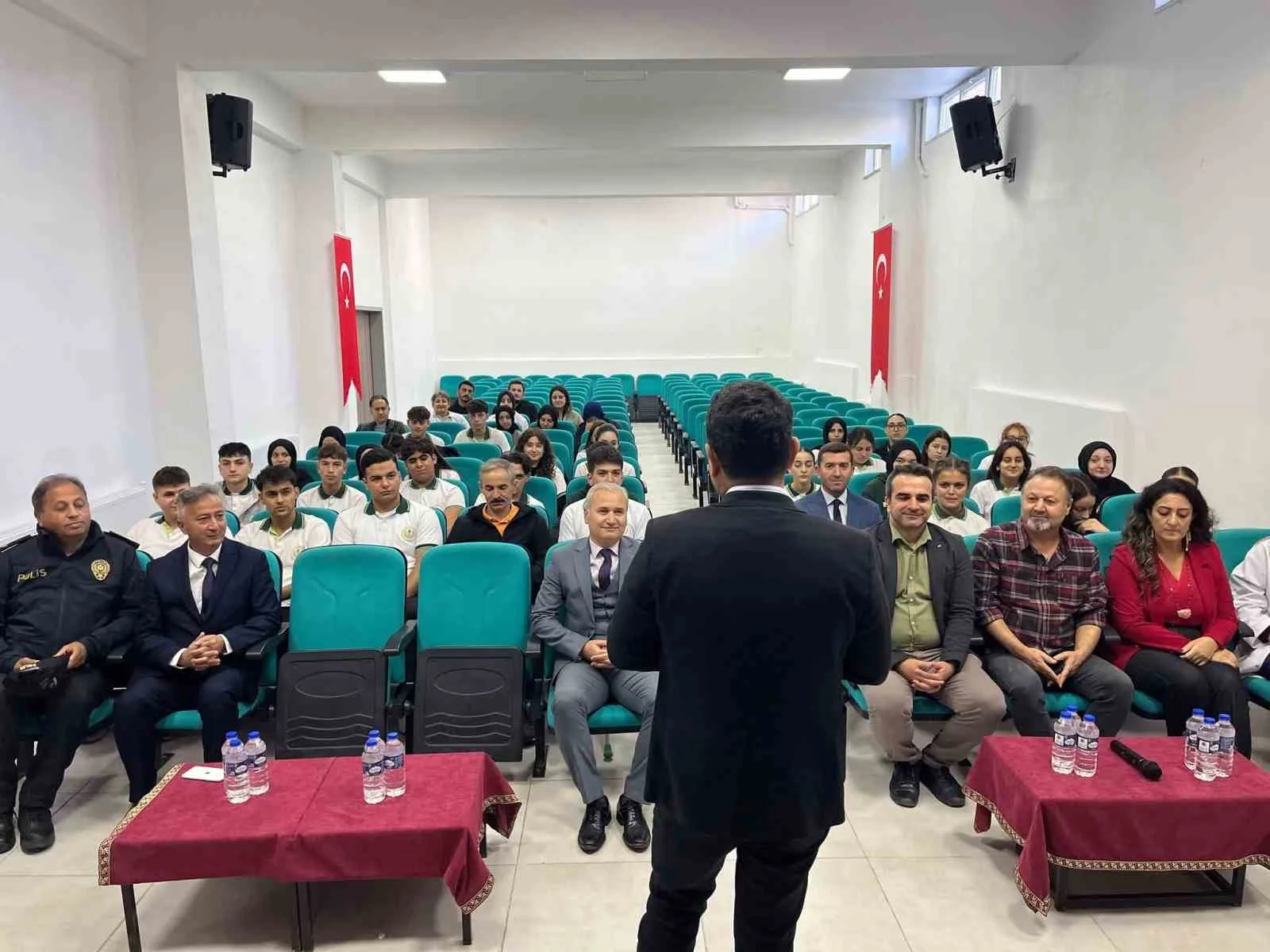Kaymakam Kandemir’den üniversite adaylarına motivasyon desteği