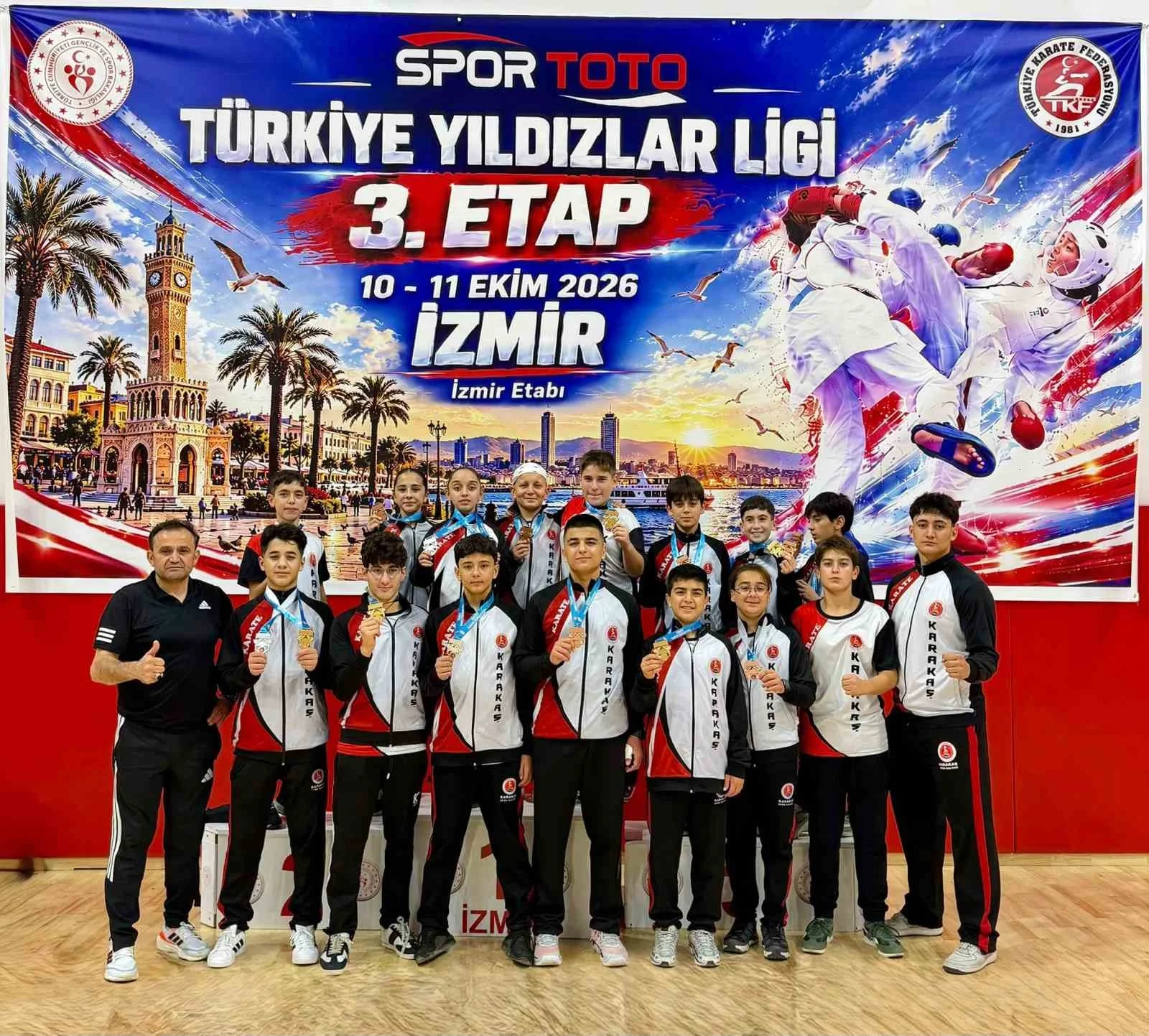 Karate müsabakalarında 43 madalya kazandılar