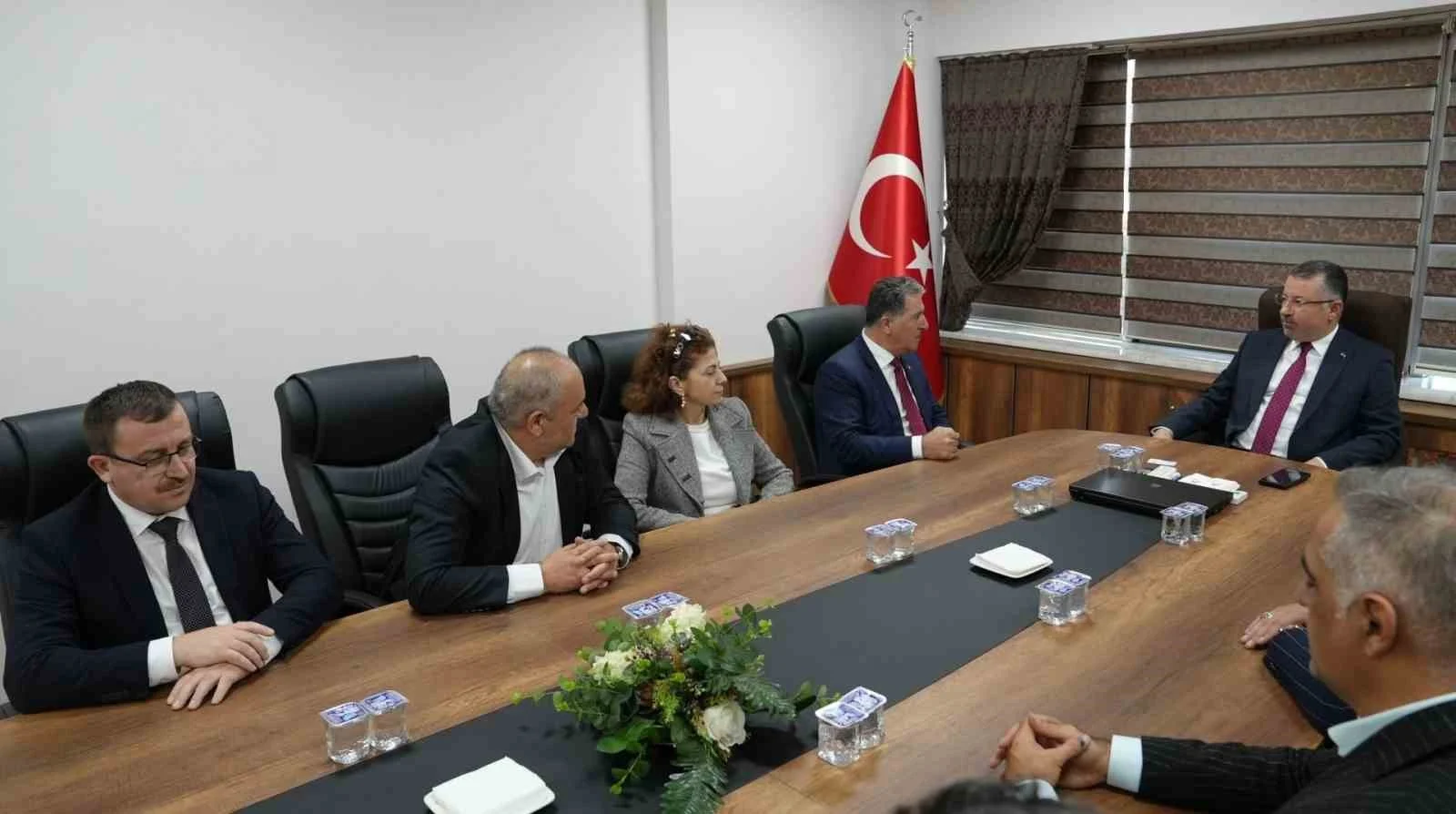 Rektör Kırışık, Karabük TSO heyetiyle bir araya geldi