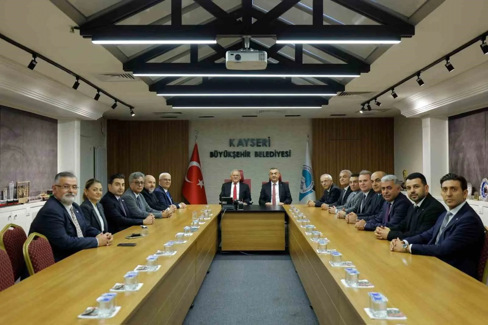 Başkan Büyükkılıç, güven tazeleyen Gülsoy ve Büyüksimitci’yi kabul etti