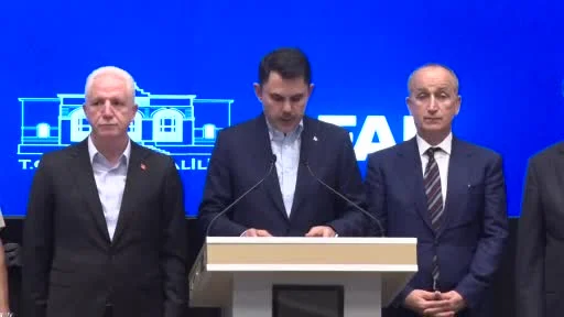 Bakan Kurum: "İstanbul’da güvenlik birimlerimiz 3 bin 57 vatandaşımızı sağ salim kurtardılar ve güvenli alanlara taşıdılar"
