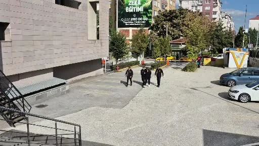 Eskişehir’de evinde misafir olan şahsın bıçakla ölümüne ilişkin gözaltına alınan kadın adliyeye sevk edildi