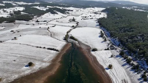 Uşak’ın yüksek kesimleri karla kaplandı