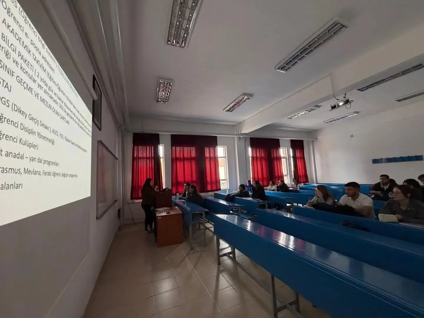 Hisarcık MYO’da yeni öğrencilere üniversite hayatı anlatıldı