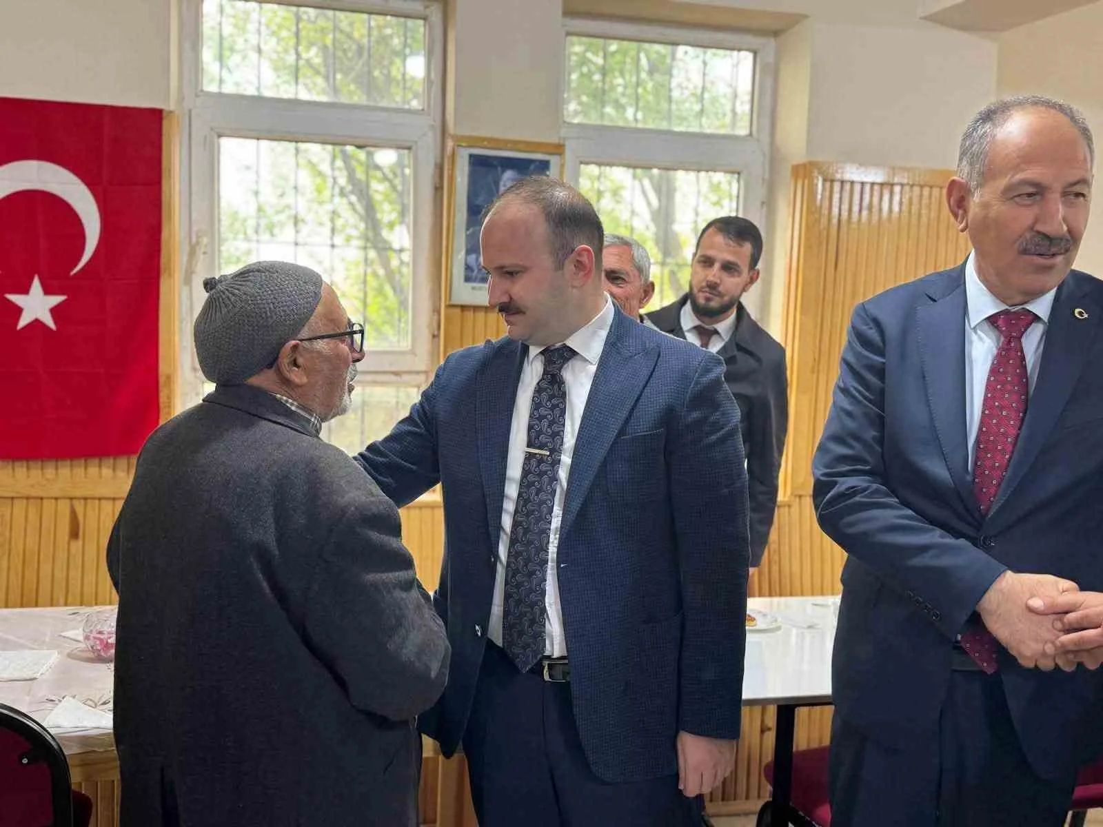 Arpaçay Kaymakamı Güvenç, Atçılar Köyü’nde vatandaşların taleplerini dinledi