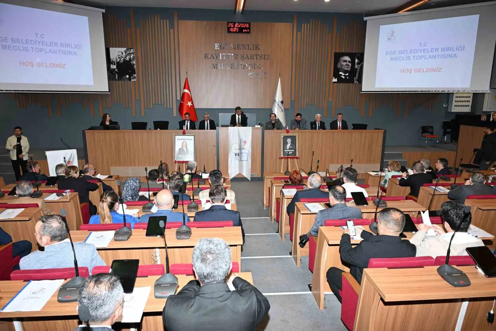 Ege Belediyeler Birliği İzmir’de toplandı