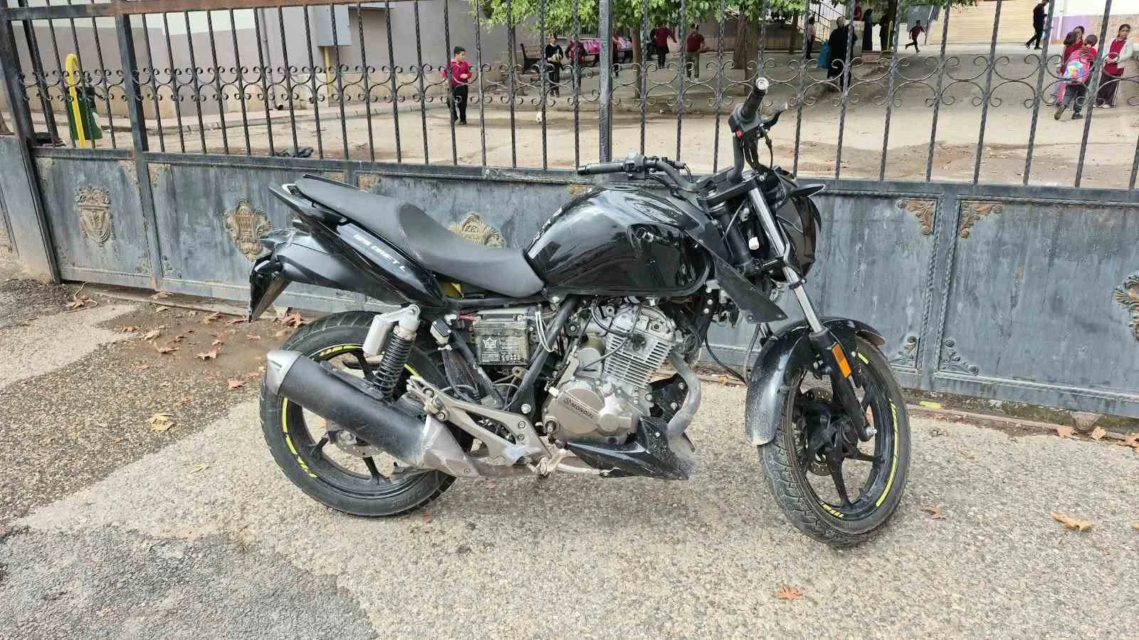 İki motosiklet çarpıştı: 1 yaralı