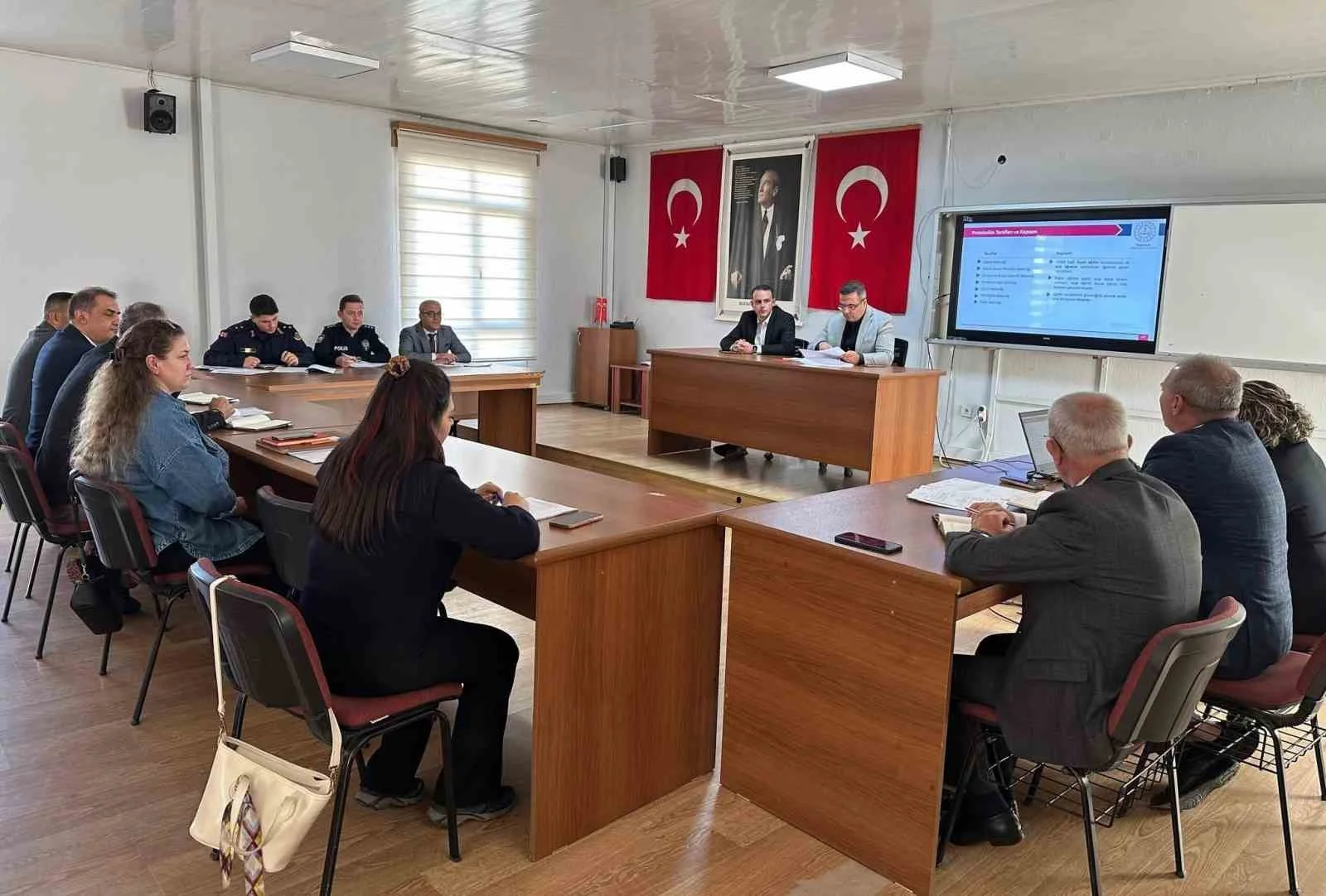 Sarıgöl’de okullar için tedbirler masaya yatırıldı