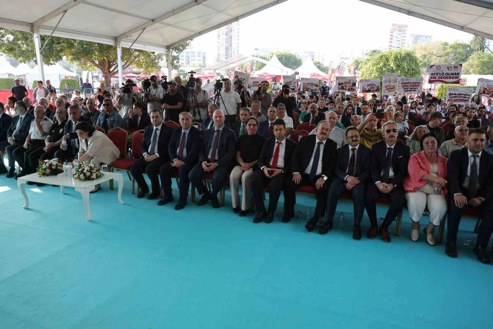 10’uncu Uluslararası Adana Lezzet Festivali’nin dev mangal ateşi yakıldı