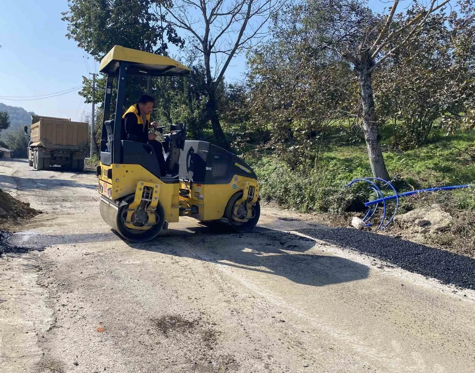 Düzce’de asfalt yama çalışmaları sürüyor