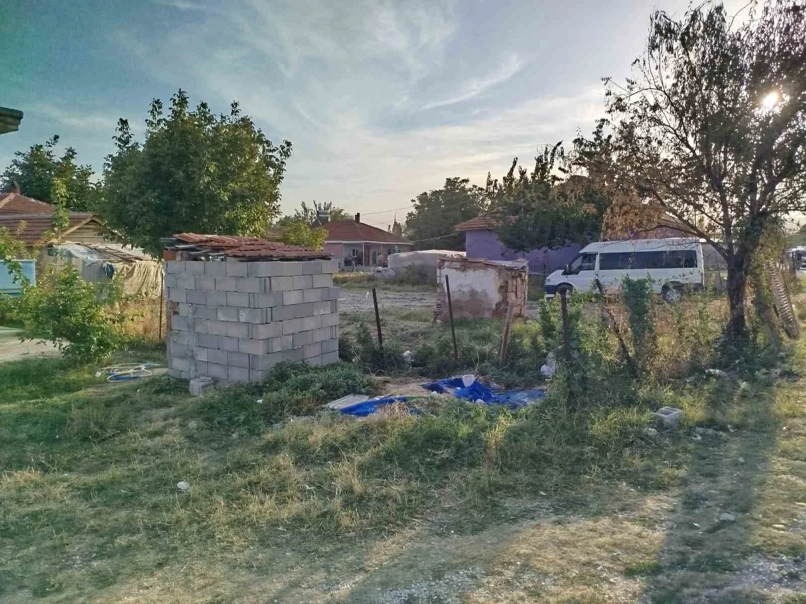 Komşu aileler silahla çatıştı: 1’i çocuk 5 yaralı