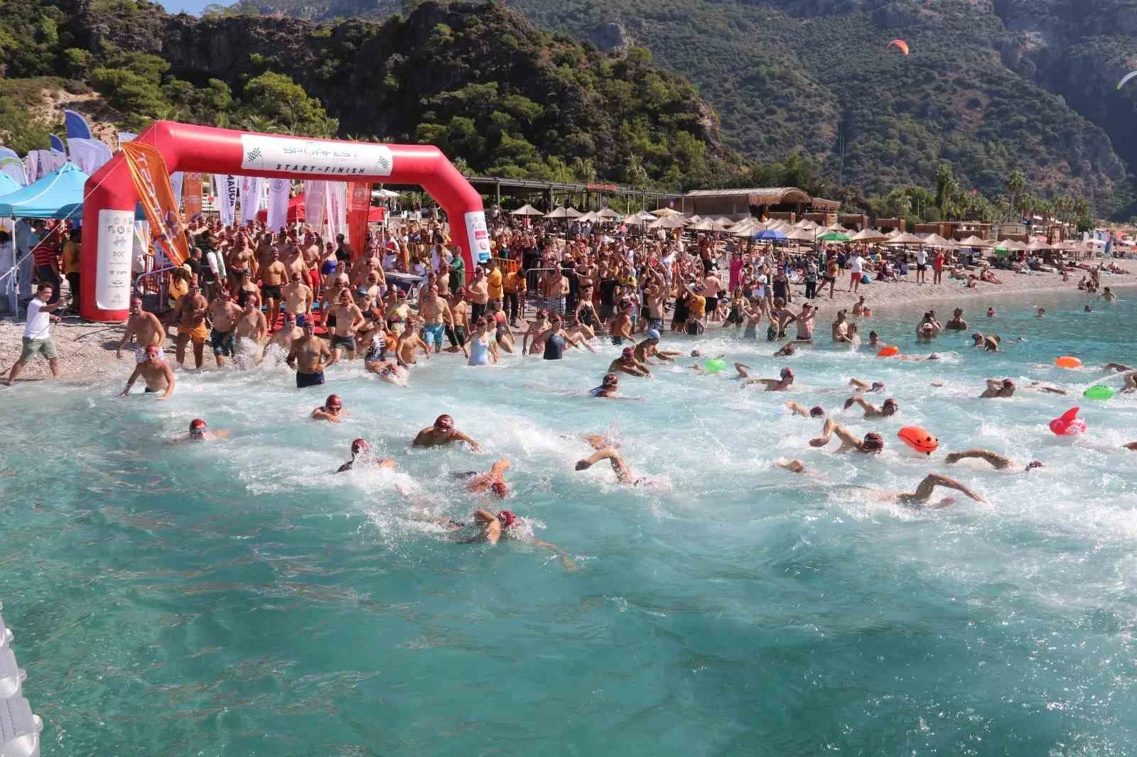Fethiye’de Açık Su Yüzme Yarışları Başladı