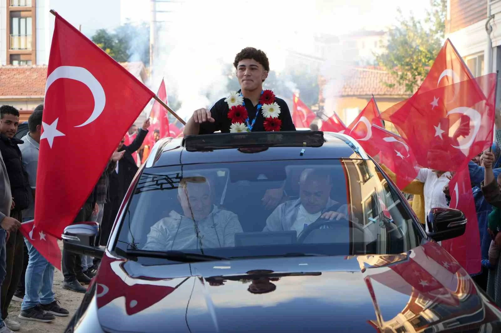 15 yaşındaki Balkan şampiyonuna Edirne’de coşkulu karşılama