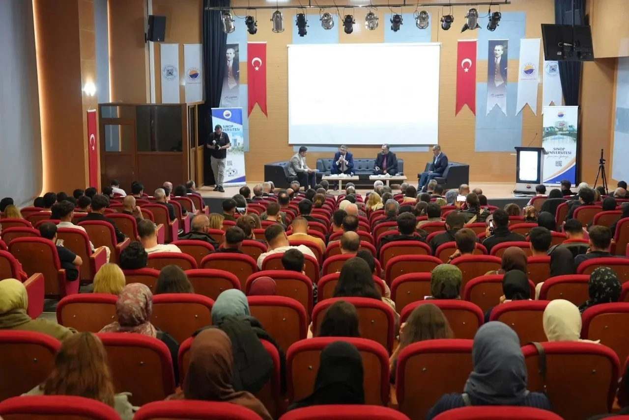 Sinop’ta Cumhuriyet’in 103. yılına özel panel