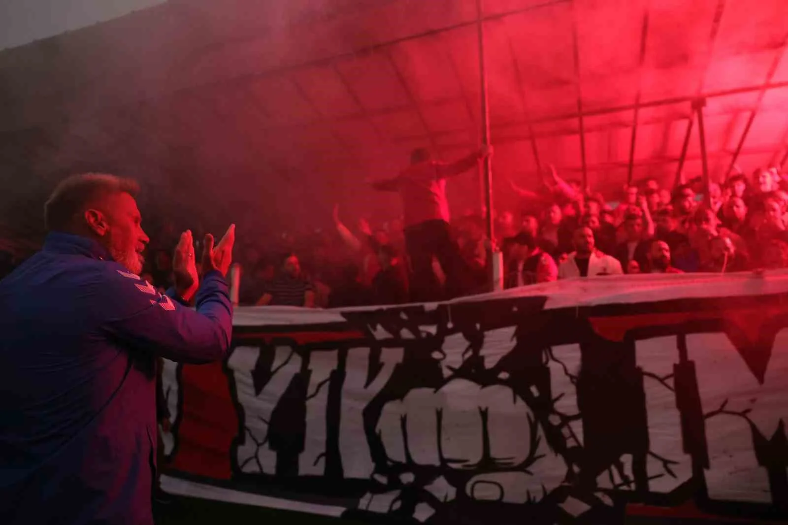 Thorsten Fink: "Cumartesi günü bir şehir, bir şehre karşı olacak"