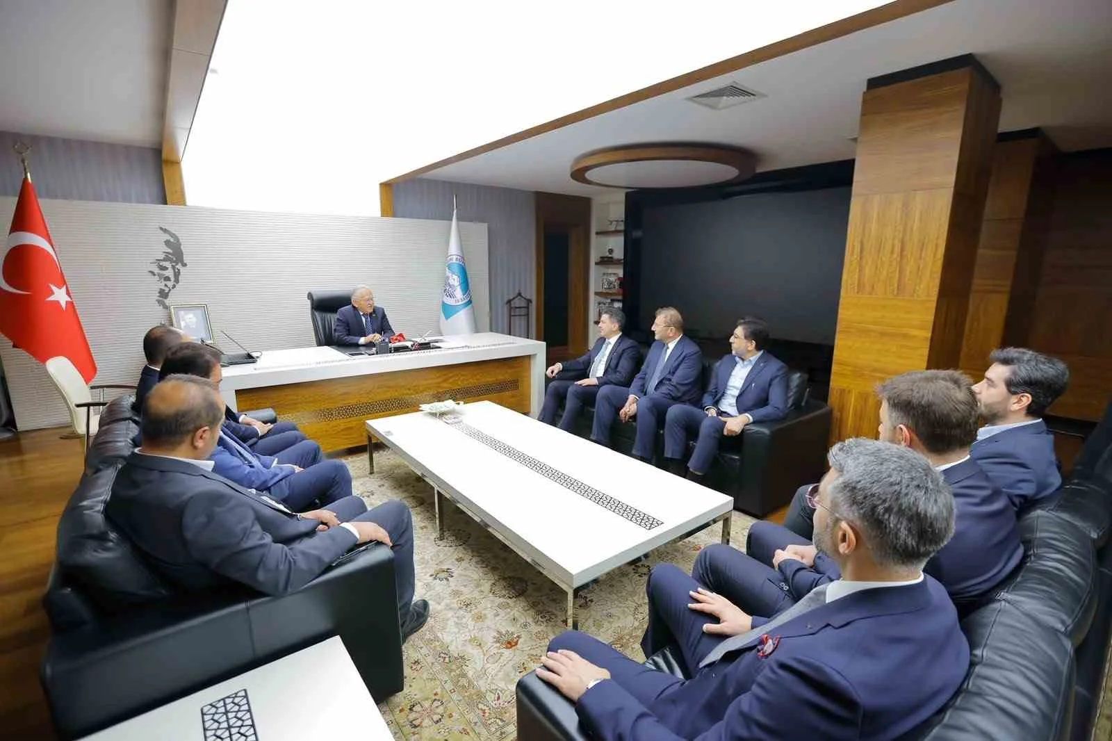 Başkan Büyükkılıç, Yeşilay heyetini kabul etti