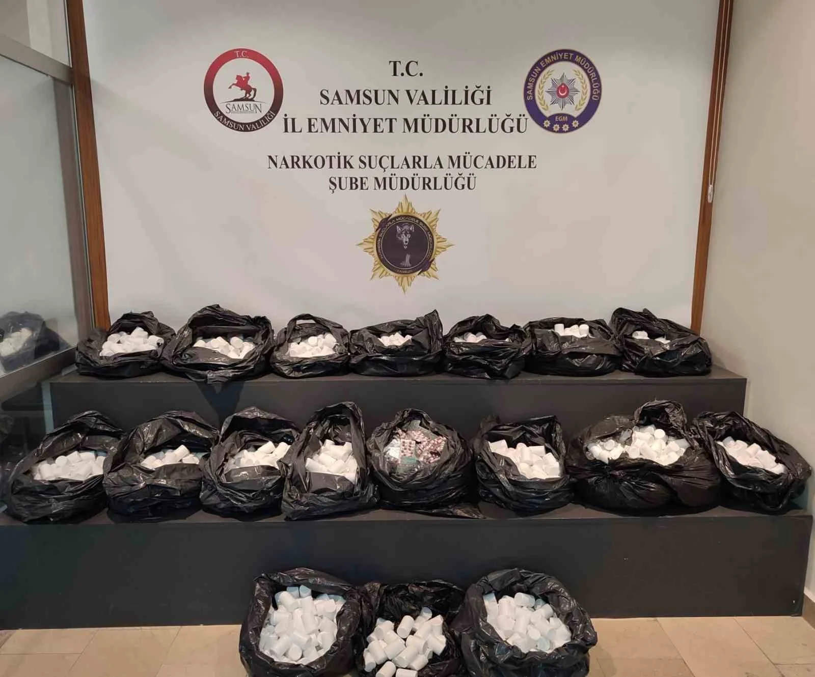 Samsun’da 4 ayrı operasyonda 117 bin 646 sentetik ecza ele geçirildi