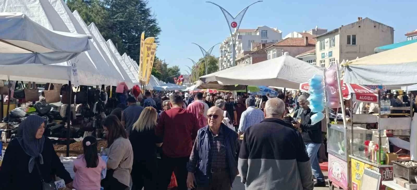 Kaman’da ceviz festivali alanı panayır alanına döndü