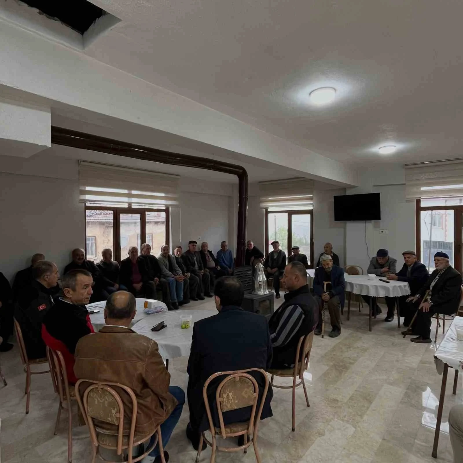 İl Müdürü Ayvalık, üreticilerin taleplerini dinledi