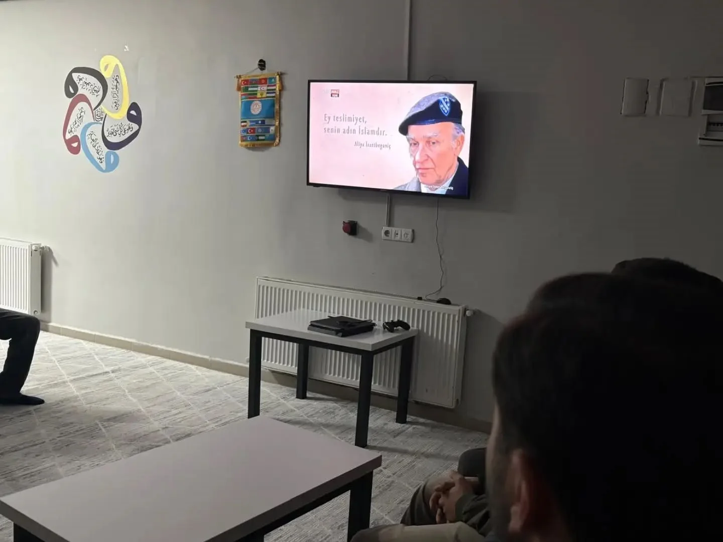 Bayburt’ta gençler Aliya İzzetbegoviç’i andı