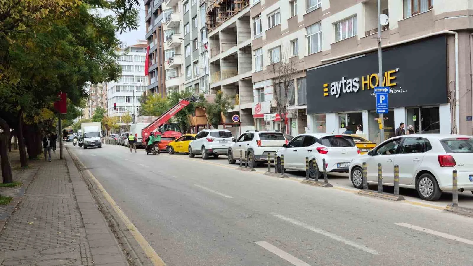 İnşaat çalışması trafiği kilitledi