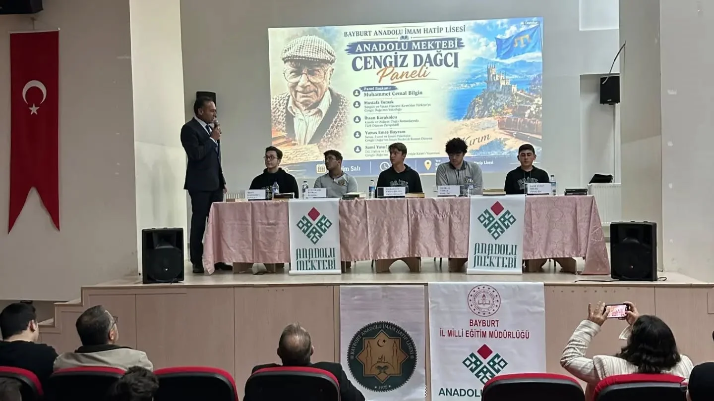 Anadolu Mektebi Cengiz Dağcı Paneli Anadolu İmam Hatip Lisesinde devam etti
