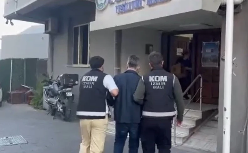 Bayraklı Belediyesi operasyonunda karar: Eski Başkan Sandal ve oğlu dahil 15 kişi tutuklandı