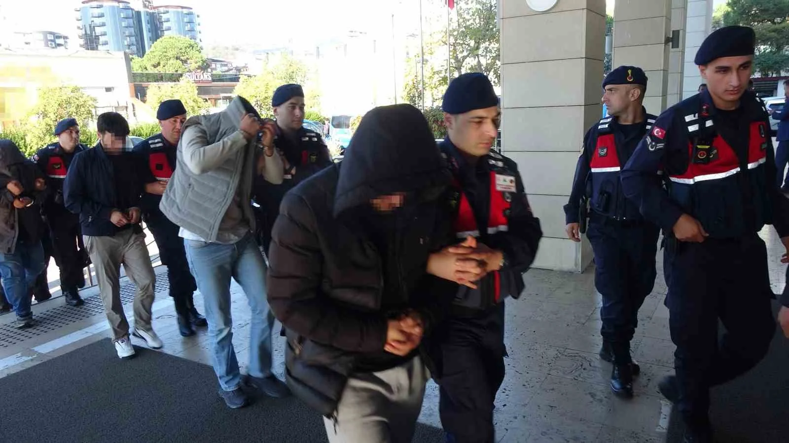 Trabzon merkezli 6 ilde siber suç operasyonu: 22 şüpheli adliyeye sevk edildi