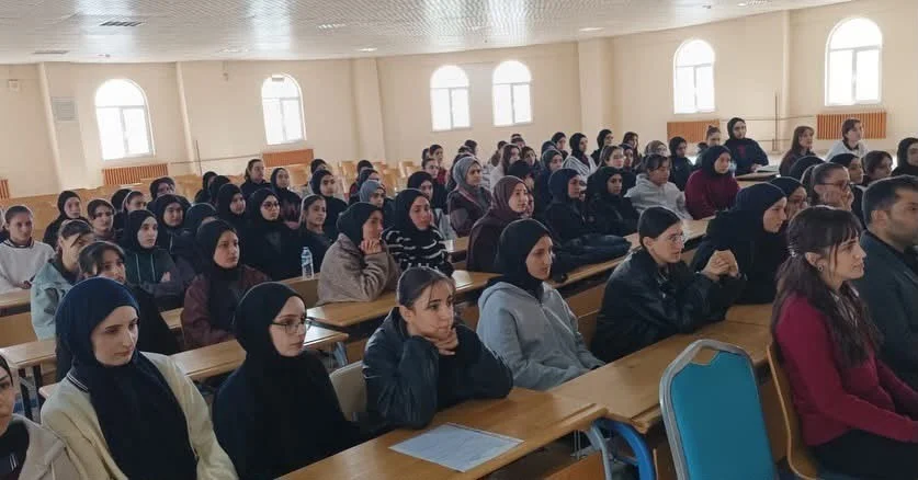 Patnos’ta "Kariyer günleri" etkinliği: Gençlerin geleceğine ışık tutuldu