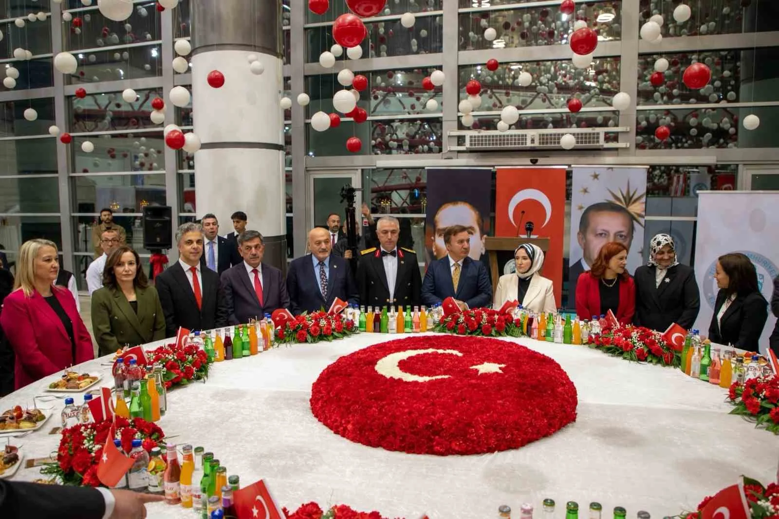 Erzincan’da Cumhuriyet’in 103. yılı resepsiyonla kutlandı