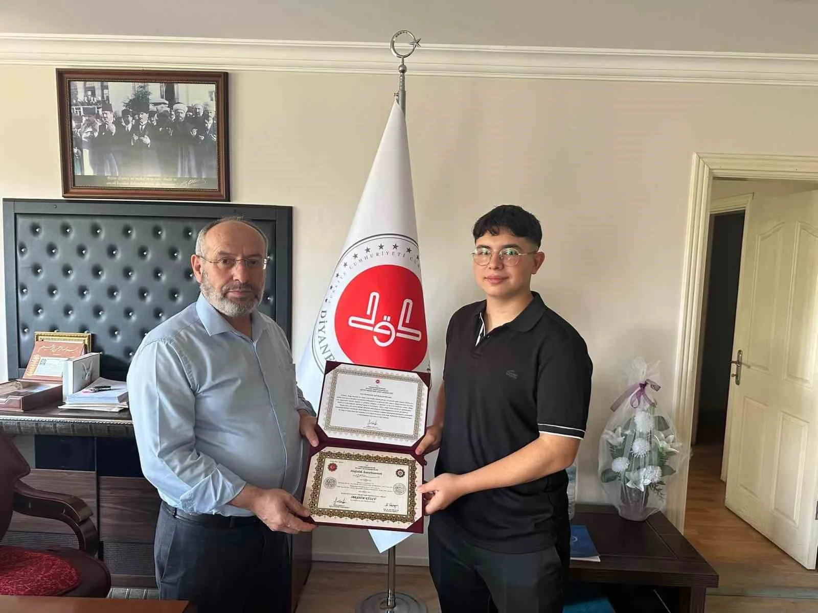 Salihli’de hafızlar belgelerine kavuştu
