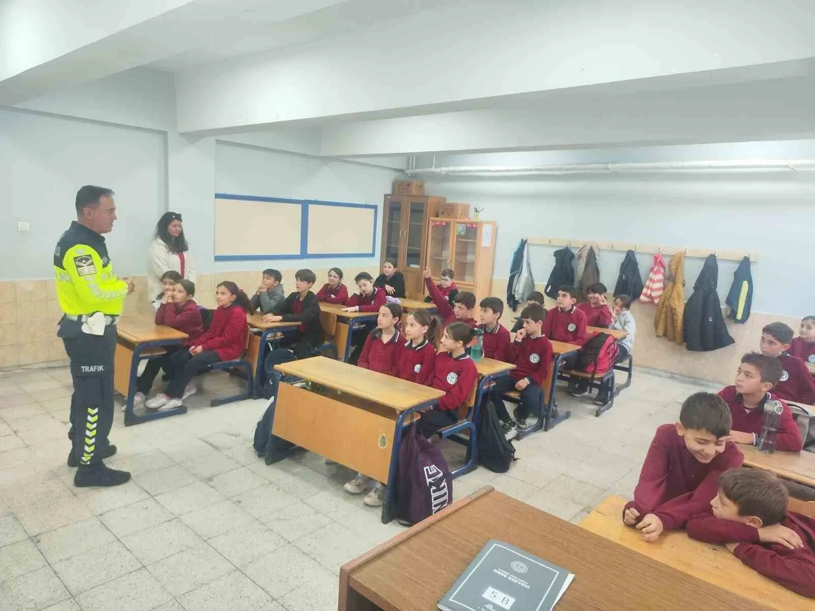 Jandarma 29 öğrenciye trafik eğitimi verdi