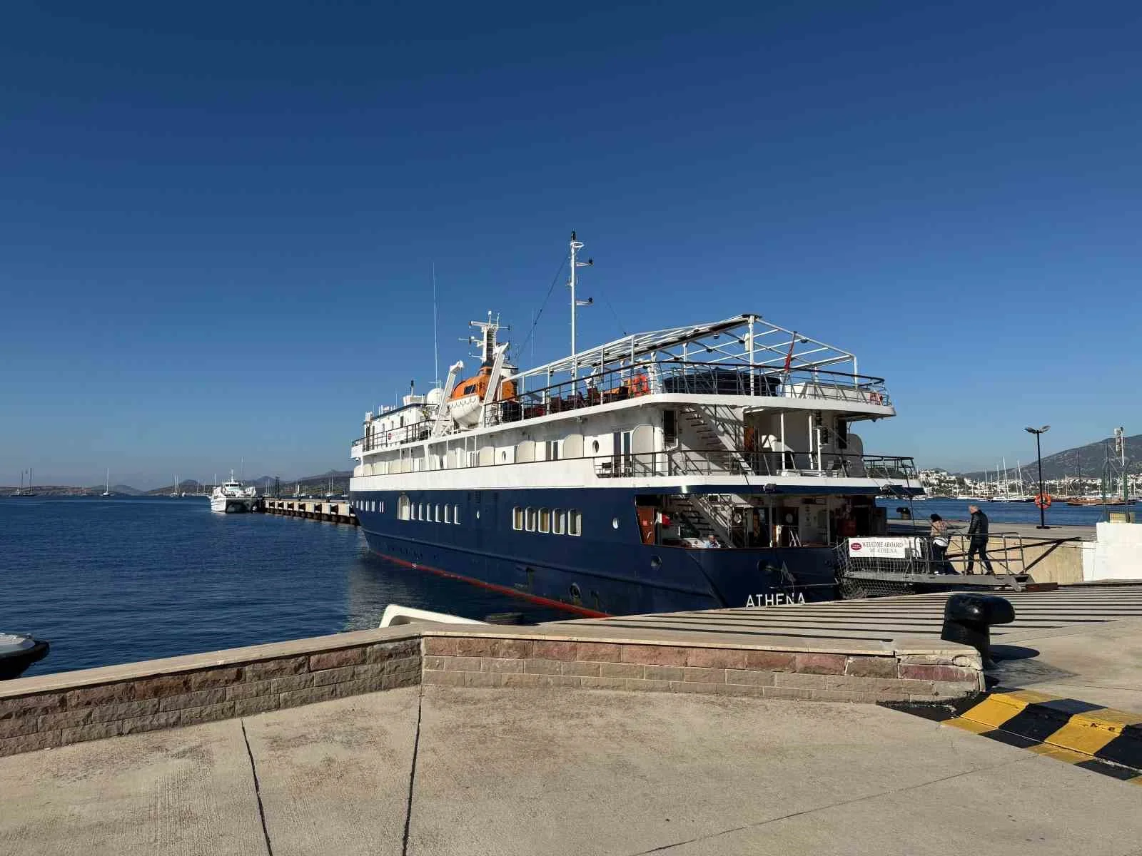 Bodrum’a Athena kruvaziyeriyle 46 turist geldi