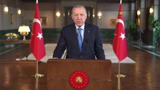 Cumhurbaşkanı Erdoğan: "Güvenli gıdaya erişimi sadece bir arz meselesi olarak değil, milli güvenliğimizin temel unsuru olarak görüyor, bu yönde adımlarımızı atıyoruz"
