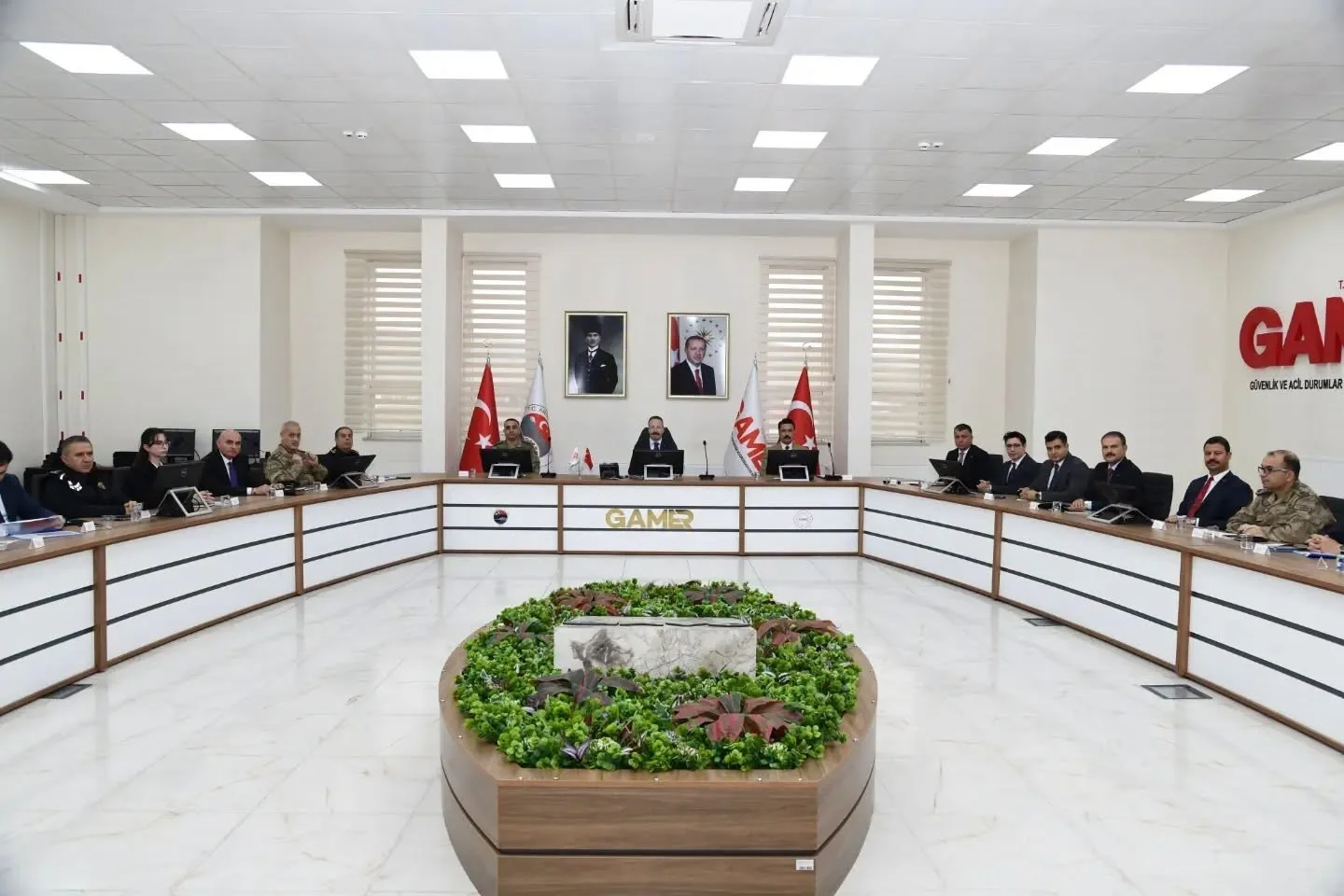 Ardahan’da genişletilmiş İl güvenlik ve asayiş toplantısı yapıldı