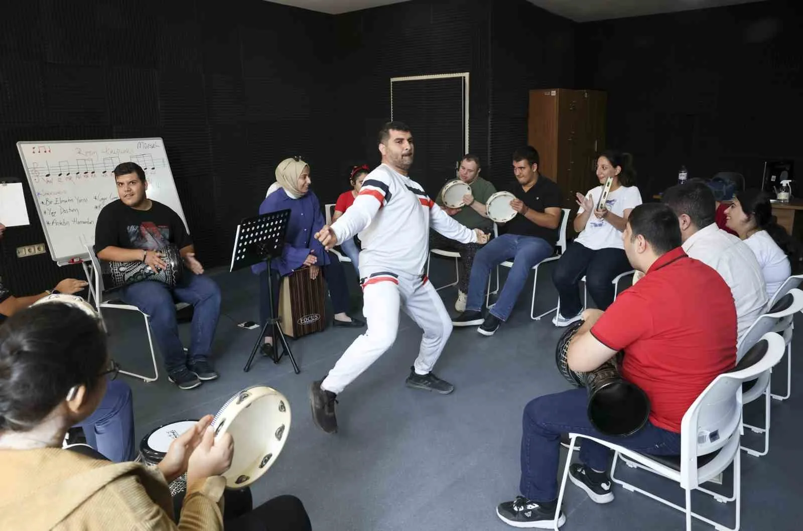 Engelsiz yaşam merkezleri bireylerin ve ailelerin hayatına dokunuyor