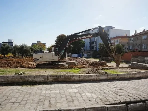 Germencik’te Ortaklar Kapalı Pazar Yeri için çalışmalar başladı