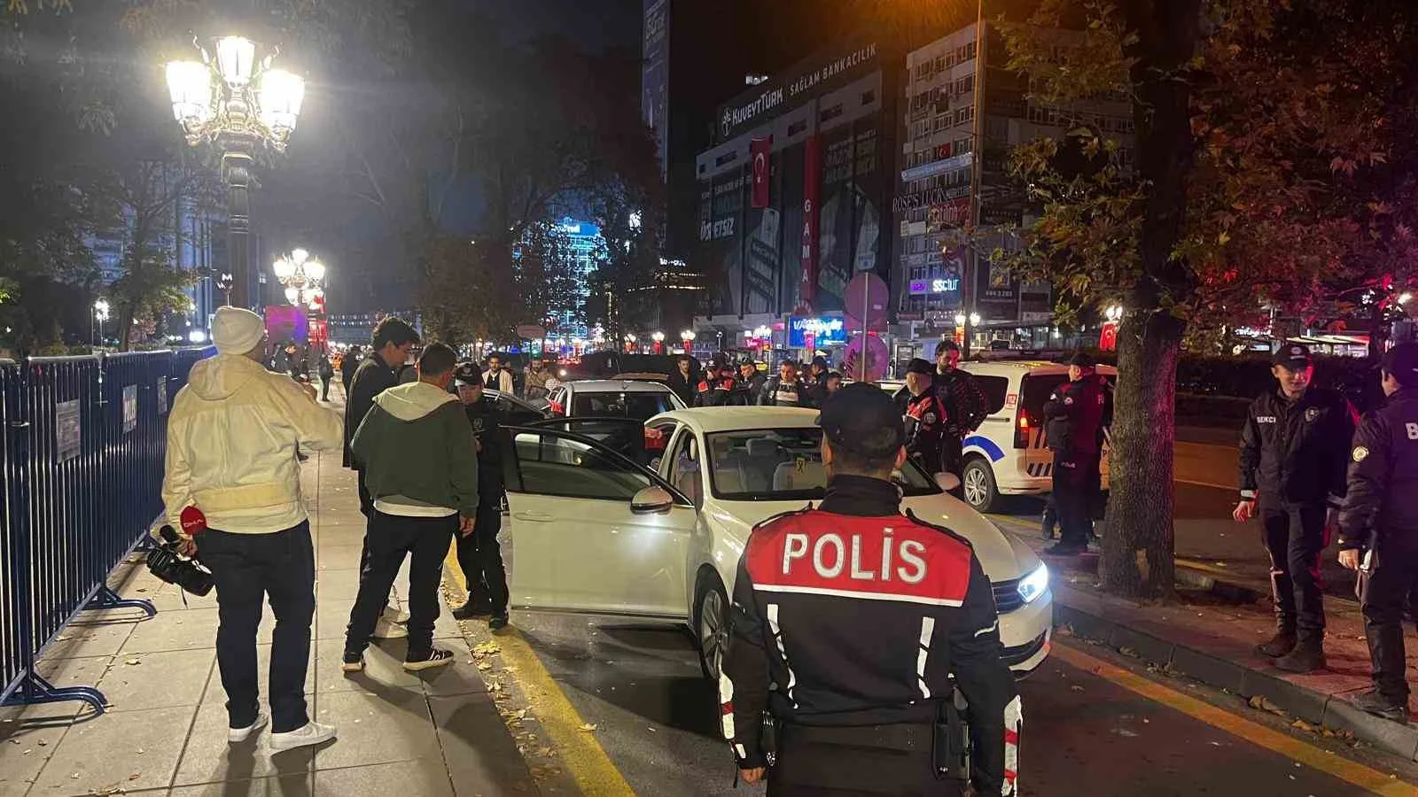 Ankara’da TDT Zirvesi kapsamında asayiş ve trafik denetimi yapıldı