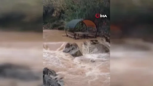 Palu’da Teke Deresi coştu