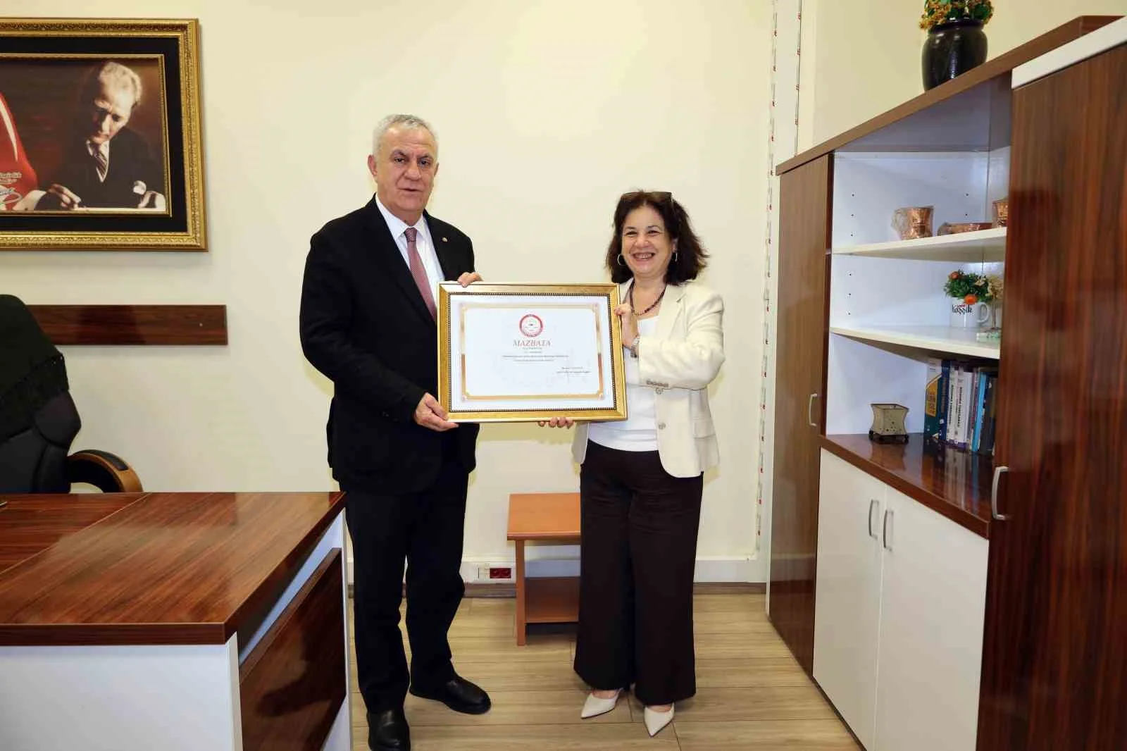 ADASO Başkanı Zeki Kıvanç mazbatasını aldı