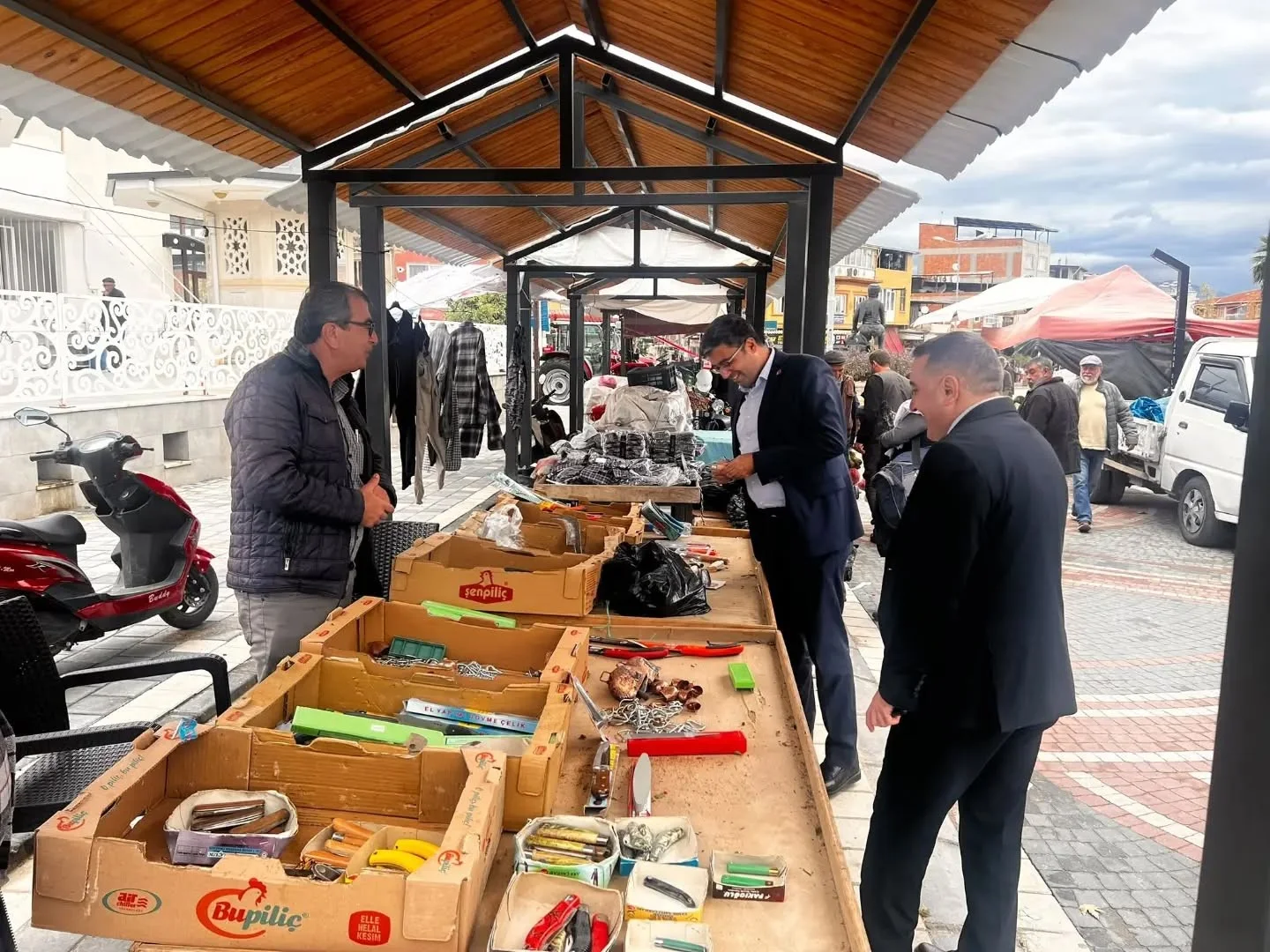 Yenipazar Kaymakamı Karataş esnafın taleplerini dinledi