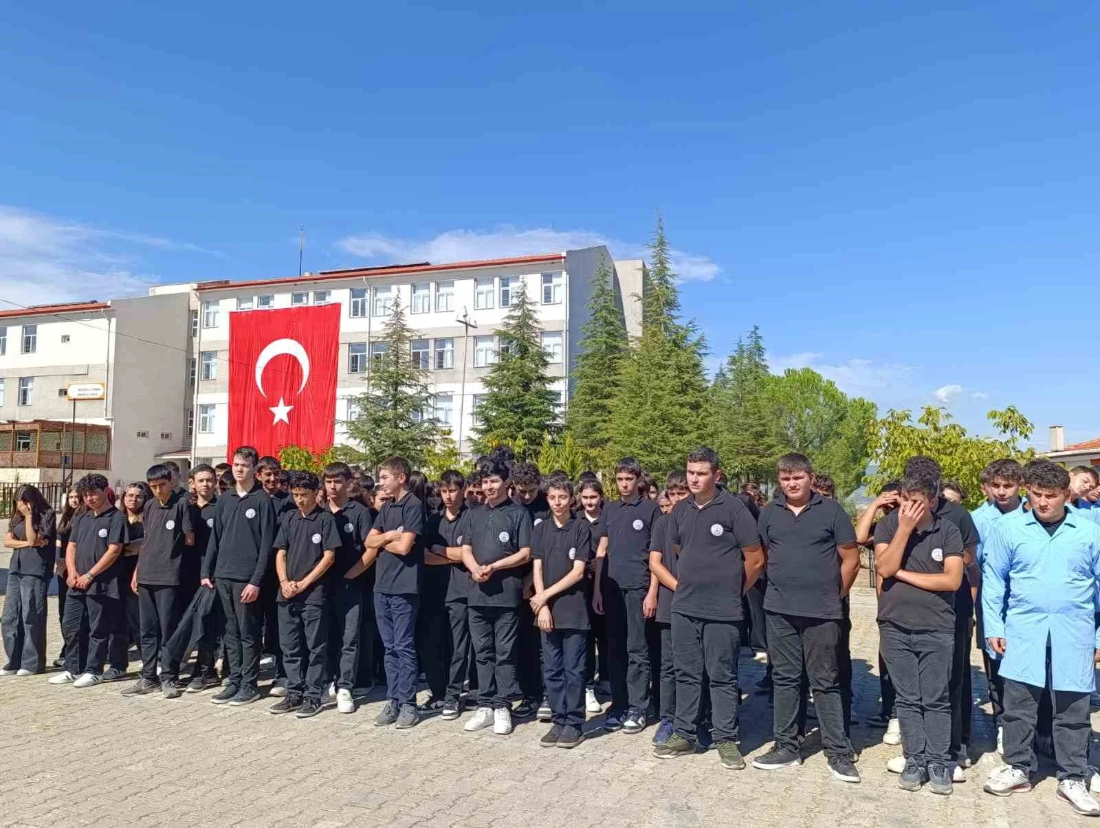 Gördes’in güneşi okula enerji vermeye başladı