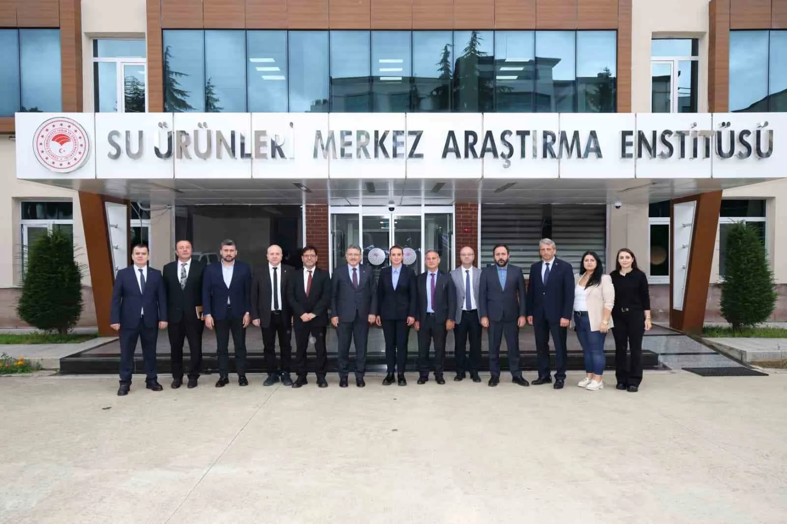 Başkan Genç’ten Su Ürünleri Araştırma Enstitüsü’ne övgü