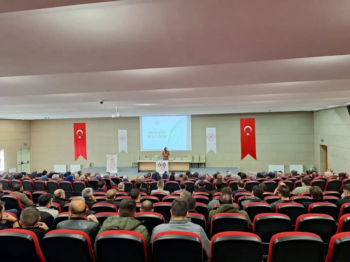Kütahya’da personellere aile bilinci ve çocuk yetiştirme eğitimleri verildi